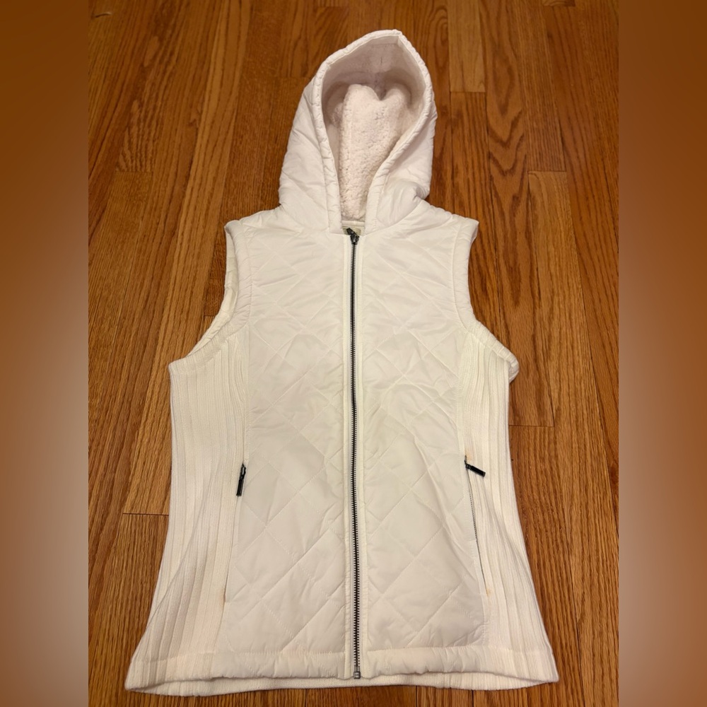 White Quilted Hooded Vest with Fitted Silhouette